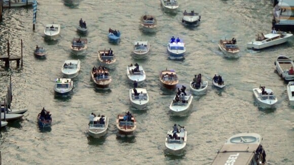 Exclusif - Vue aérienne des arrivées en bateau de George Clooney et ses invités qui se rendent à son mariage avec Amal Alamuddin. Mariage de George Clooney et Amal Alamuddin à l'Aman Canal Grande Venice à Venise, le 27 septembre 2014.