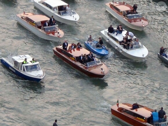 Exclusif - Vue aérienne des arrivées en bateau de George Clooney et ses invités qui se rendent à son mariage avec Amal Alamuddin à Venise
