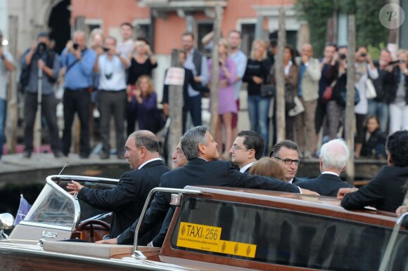 Photographes et public étaient au rendez-vous. Mariage de George Clooney et Amal Alamuddin à l'Aman Canal Grande Venice à Venise, le 27 septembre 2014.