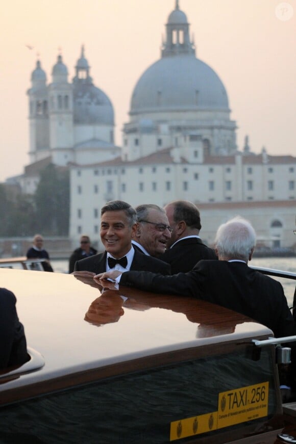 George Clooney et Ramzi Sabbagh Alamuddin (père d'Amal Alamuddin) en chemin pour le mariage de l'acteur et Amal Alamuddin à l'Aman Canal Grande Venice à Venise, le 27 septembre 2014.