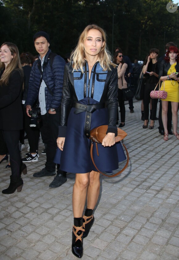 Alexandra Golovanoff arrive à la Fondation Louis Vuitton pour assister au défilé Louis Vuitton printemps-été 2015. Paris, le 1er octobre 2014.