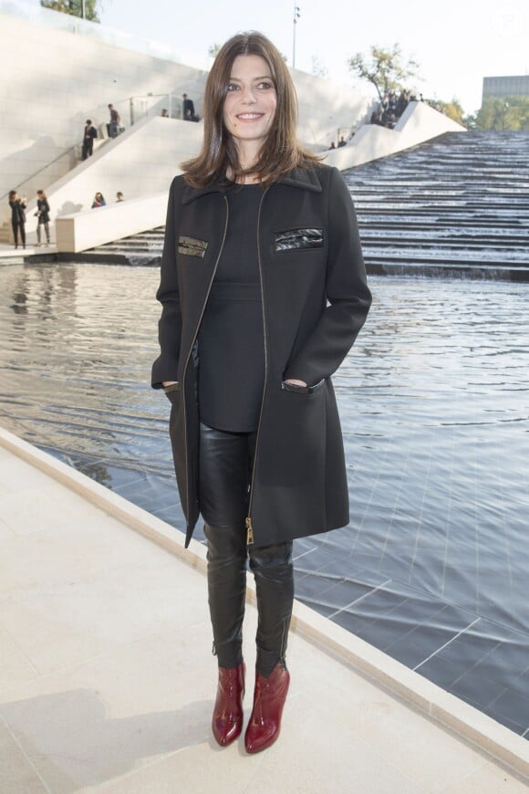Chiara Mastroianni à la Fondation Louis Vuitton lors du défilé Louis Vuitton printemps-été 2015. Paris, le 1er octobre 2014.