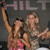 Paris Hilton et sa soeur Nicky Hilton aux platines lors de la Closing Party de la Fashion Week prêt-à-porter collection Printemps-Eté 2015 organisée par Mercedes-Benz, partenaire officiel de la Semaine des créateurs de mode, au Vip Room à Paris, le 1er octobre 2014.