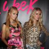 Paris Hilton et sa soeur Nicky Hilton aux platines lors de la Closing Party de la Fashion Week prêt-à-porter collection Printemps-Eté 2015 organisée par Mercedes-Benz, partenaire officiel de la Semaine des créateurs de mode, au Vip Room à Paris, le 1er octobre 2014.
