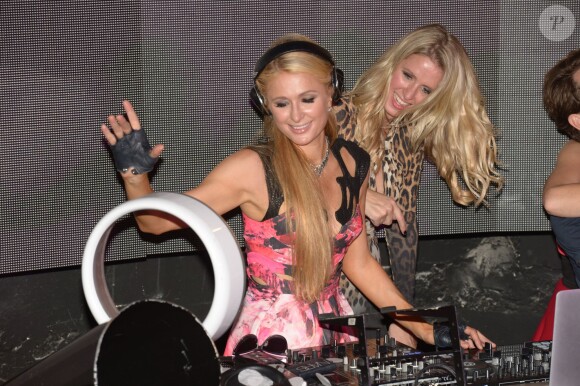 Soirée de clôture de la Fashion Week au VIP Room à Paris le 30 septembre 2014