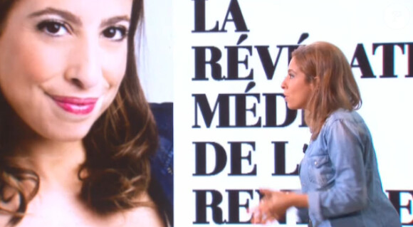Dans le Tube de Canal+, la journaliste Léa Salamé révèle comment elle a réussi à vaincre son trac avant sa grande première dans "On n'est pas couché" sur France 2.