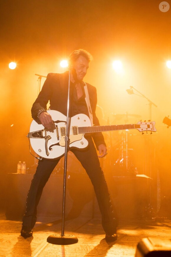 Exclusif : Johnny Hallyday pendant son deuxième concert pour ses 70 ans au théâtre de Paris le 15 juin 2013.