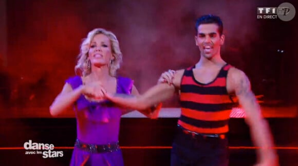 Ophélie Winter et Christophe Licata - Troisième prime de "Danse avec les stars 5" sur TF1. Le vendredi 10 octobre 2014.