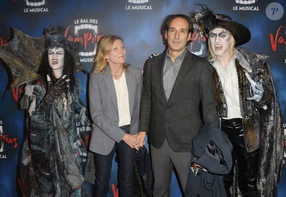 Alexandre Desplat et sa femme Dominique Lemonnier - Générale de la comédie musicale Le Bal des Vampires, au théâtre Mogador à Paris, le 16 octobre 2014