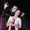 Le comte von Krolock et Sarah dans "Le bal des vampires", une comédie musicale mise en scène par Roman Polanski au Théâtre Mogador à partir du 16 octobre 2014.