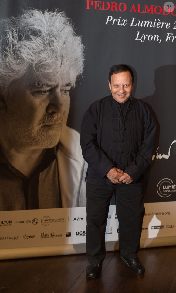 Azzedine Alaïa - Photocall à l'occasion de l'hommage à Pedro Almodovar qui reçoit le Prix Lumière 2014 à Lyon le 17 octobre 2014