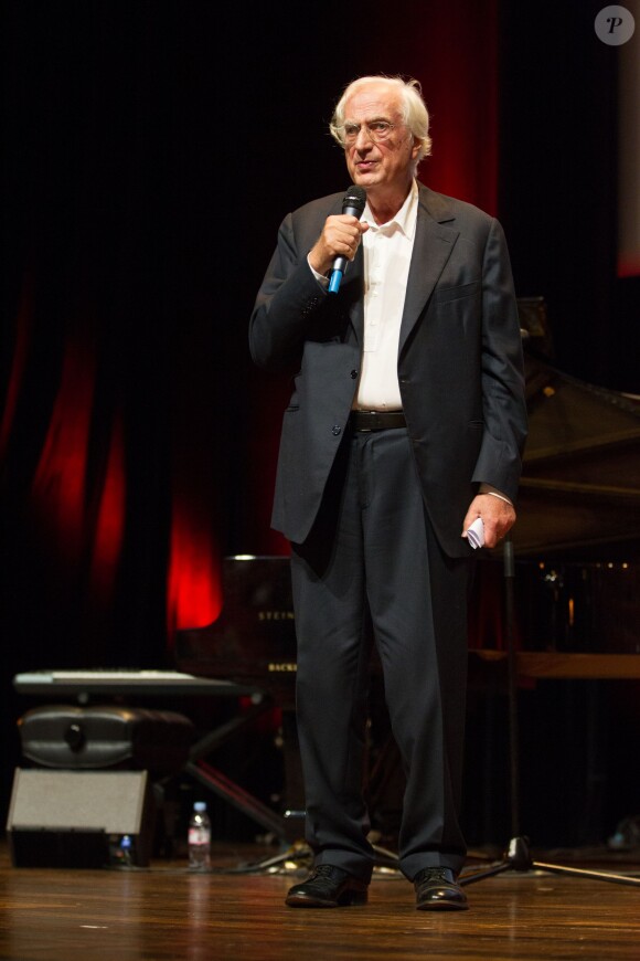 Bertrand Tavernier - Hommage à Pedro Almodovar qui reçoit le Prix Lumière pour l'ensemble de sa carrière à Lyon le 17 octobre 2014.
