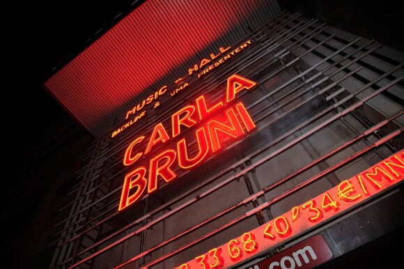 Concert de Carla Bruni à l'Olympia à Paris, le 11 mars 2014.