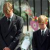 Le prince William et le prince Harry lors des funérailles de Lady Di, le 6 septembre 1997 à Londres.