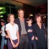 Archives - Patrick Chesnais, sa femme Josiane et leurs enfants Emilie et Ferdinand en 1998.