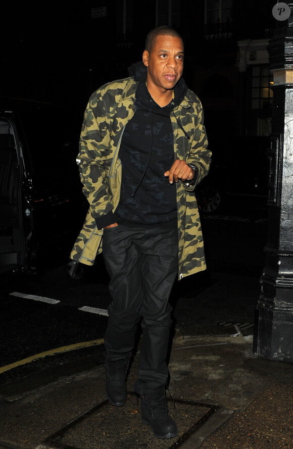 Jay-Z à la sortie du Harry's Bar de Londres le 17 octobre 2014.