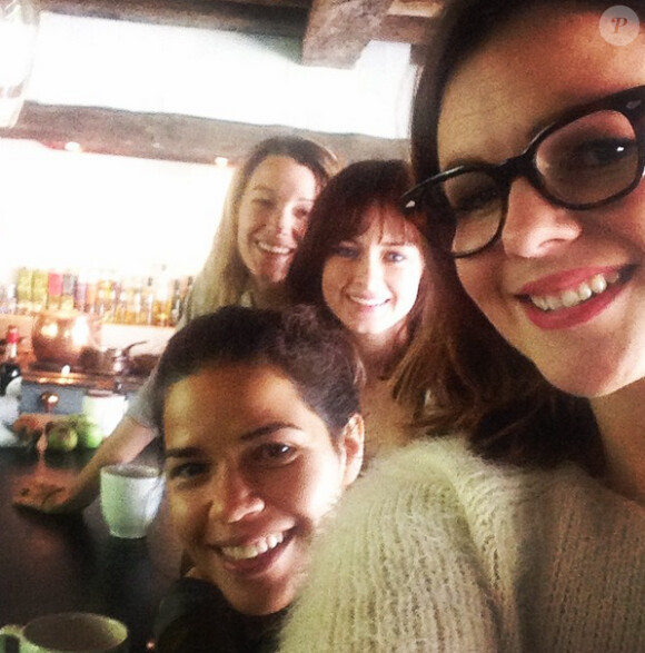 Amber Tamblyn a retrouvé ses copines de Quatre filles et un jean (Alexis Bledel, Blake Lively et America Ferrera) pour un brunch à New York en septembre 2014