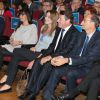 Carla Bruni-Sarkozy, Christian Estrosi et Eric Woerth au meeting de Nicolas Sarkozy à Toulon le 22 octobre 2014.