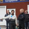 Le prince Carl Philip de Suède fait des tests avec les vainqueurs de la Prince Carl Philip Racing Cup sur le circuit de Karlskoga, le 14 octobre 2014.