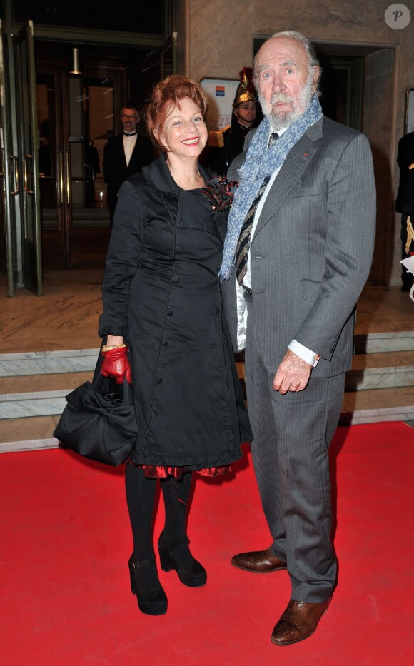 Jean-Pierre Marielle et sa femme Agathe Natanson - Gala de l'Espoir au théâtre des Champs-Elysées à Paris, le 23 octobre 2014.