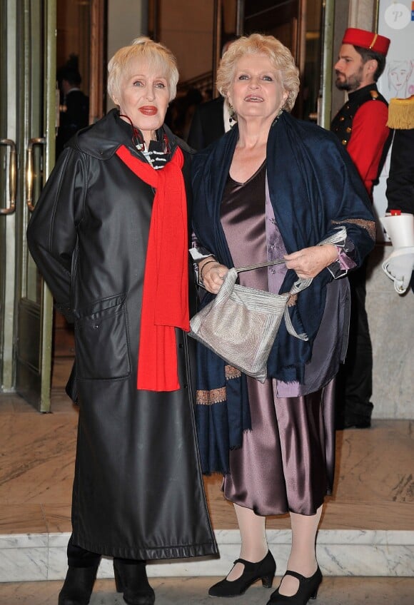 Nicole Croisille et Marie-Christine Barrault - Gala de l'Espoir au théâtre des Champs-Elysées à Paris, le 23 octobre 2014.