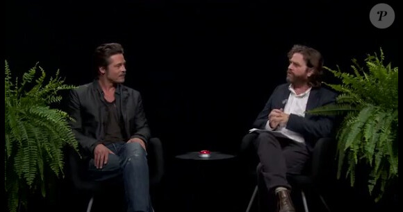 Brad Pitt invité de l'hilarant Zach Galifianakis dans Between Two Ferns. (capture d'écran)