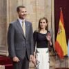 Le roi Felipe VI et la reine Letizia d'Espagne présidaient la cérémonie de remise des Prix Prince des Asturies le 24 octobre 2014 au Théâtre Campoamor d'Oviedo.