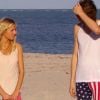 Séance de yoga très étrange sur la plage de Miami (Mon incroyable fiancé saison 3, épisode diffusé le vendredi 24 octobre 2014 sur TF1.)