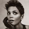 Halle Berry possède 50% de la marque de lingerie de luxe française Scandale.