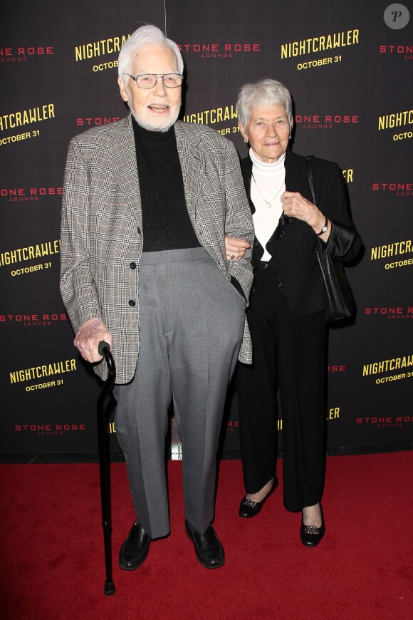 Frank D. Gilroy et Ruth Gaydos assistent à l'avant-première du film Nightcrawler à l'AMC Lincoln Square Theater. New York, le 27 octobre 2014.