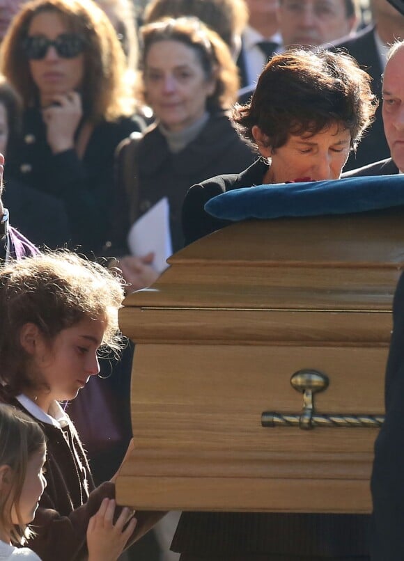 Bernadette Prud'hommes, lors des obsèques de son époux Christophe de Margerie, président de Total décédé dans un accident d'avion, en l'église Saint-Sulpice à Paris, le 27 octobre 2014