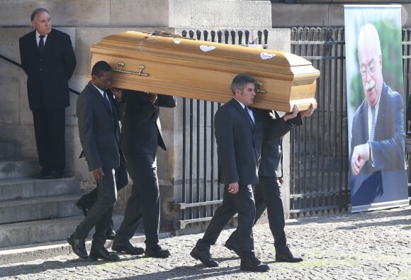 Les obsèques de Christophe de Margerie, président de Total décédé dans un accident d'avion, se déroulaient en l'église Saint-Sulpice à Paris, le 27 octobre 2014