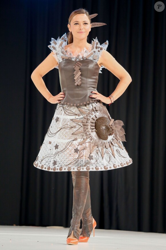 Sandrine Quétier lors du défilé du 20ème Salon du Chocolat à la Porte de Versailles à Paris, le 28 octobre 2014.