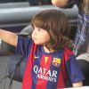 Shakira, enceinte, et son fils Milan sont venus encourager Gerard Piqué et le FC Barcelone au Camp Nou le 18 octobre 2014.