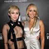 Miley Cyrus et sa mère Tish Cyrus - Soirée amFAR Inspirational gala à Los Angeles le 29 octobre 2014