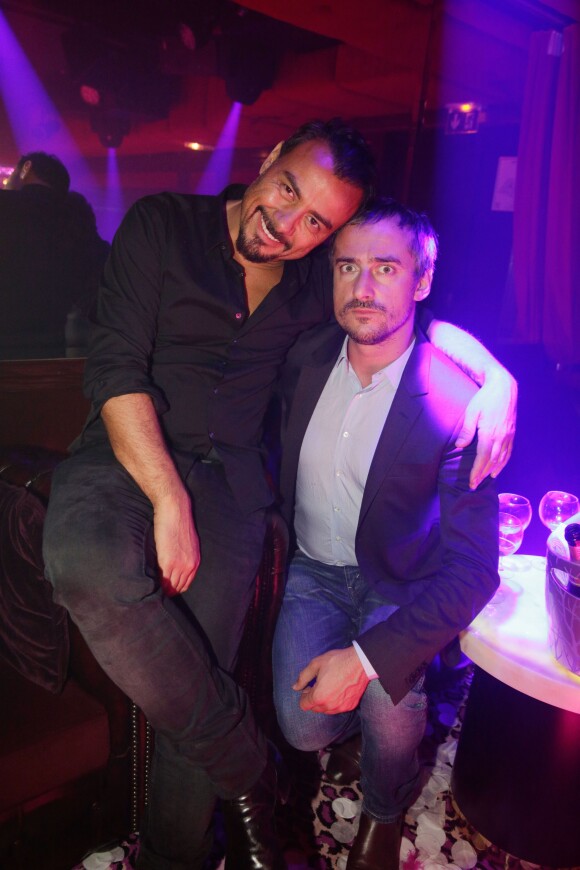 Muratt Atik et Sébastien Thoen lors de la soirée Goodbye Halloween au Pink Paradise à Paris, le 31 octobre 2014