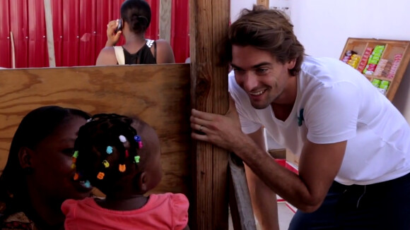 Camille Lacourt, papa et ambassadeur généreux : Son 'émouvant' voyage en Haïti