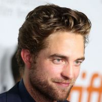 Robert Pattinson : Pas d'argent pour 'Idol's Eye', pas de braquage de sex-shop !