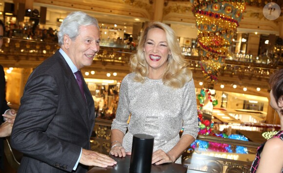 Philippe Houzé (Président du Directoire du groupe Galeries Lafayette) et Jerry Hall - Jerry Hall donne le coup d'envoi des illuminations de Noël aux Galeries Lafayette à Paris, le 5 novembre 2014.