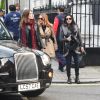 Exclusif - Lindsay Lohan se promène avec des amies à Londres le 31 octobre 2014.