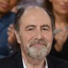Michel Delpech pendant l'enregistrement de l'émission "Vivement dimanche" à Paris le 15 octobre 2014.