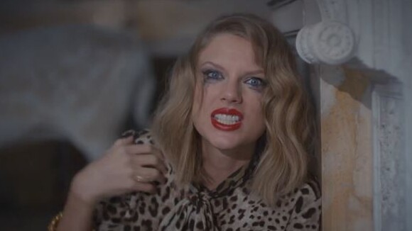 Taylor Swift : Folle furieuse, elle se déchaîne dans ''Blank Space''