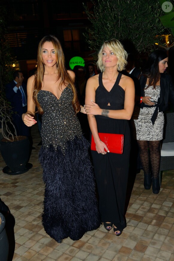 Caroline Receveur et Nabilla Benattia de Hollywood Girls 3, à Marrakech, à l'occasion de la soirée organisée par Renault pour sa gamme de voitures électrique, le vendredi 6 décembre 2013.