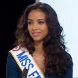  Flora Coquerel, Miss France 2014, aux c&ocirc;t&eacute;s de Sylvie Tellier accorde une interview &agrave; LCI le 9 d&eacute;cembre 2013 