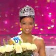 Miss Orl&eacute;anais, Flora Coquerel, est &eacute;lue Miss France 2014 le 7 d&eacute;cembre 2013 sur TF1 
