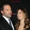 Jennifer Garner et Ben Affleck posent à la 2e édition de Save the Children Illumination Gala, à New York, le 19 novembre 2014