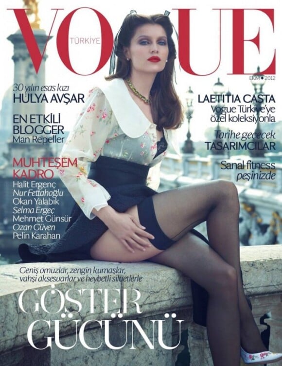 Laetitia Casta en couverture du Vogue turc, octobre 2012.
