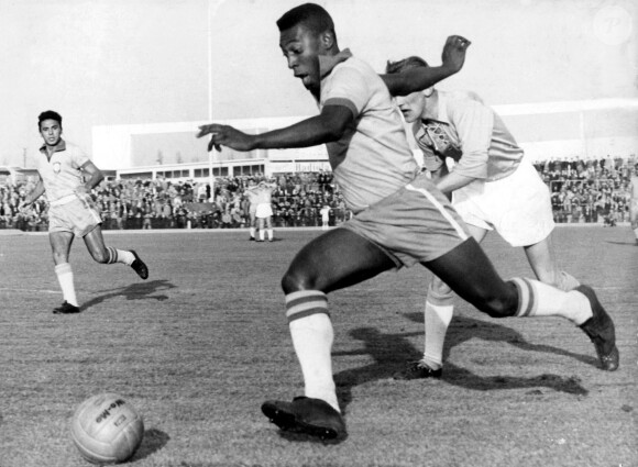 Pelé lors d'un match amical à Malmö en Suède, le 8 mai 1960