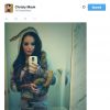 Christy Mack. Selfie avec un de ses serpents publié sur Twitter, le 6 juillet 2014.