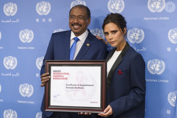 Michel Sidibé (directeur exécutif d'UNAIDS) et Victoria Beckham, nouvelle ambassadrice de bonne volontée d'UNAIDS à New York, le 25 septembre 2014.